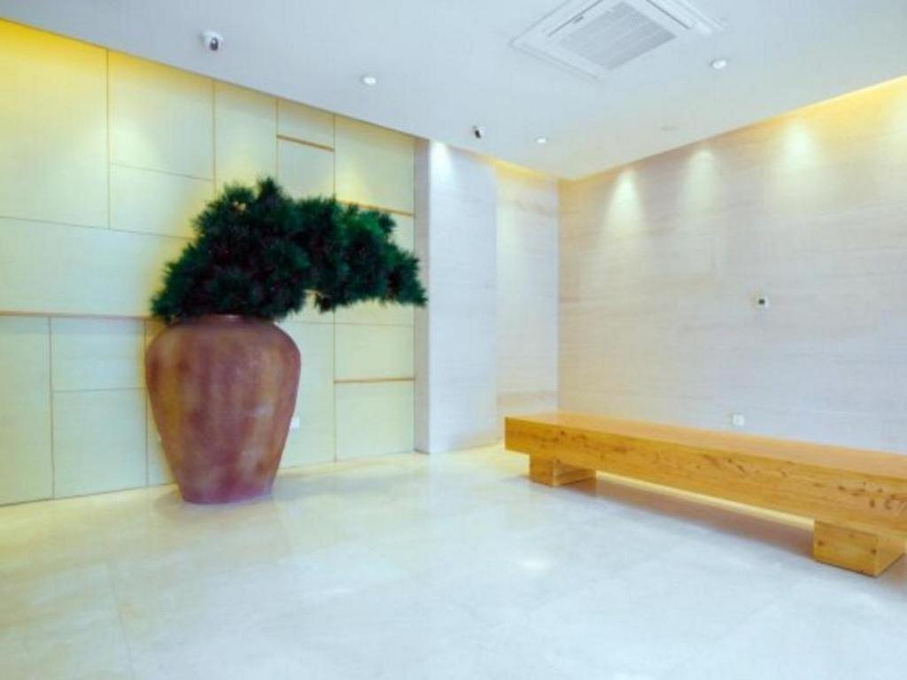 Ji Hotel Chongqing Shangqingsi Niujiaotuo Metro Station Чунцін Екстер'єр фото